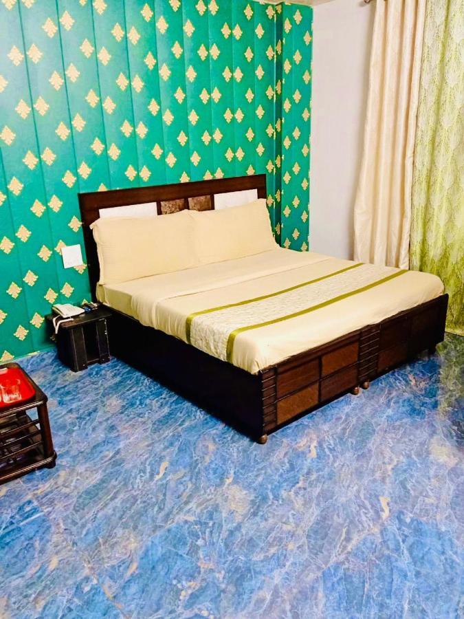 Shivjot Hotel Kharar Екстериор снимка
