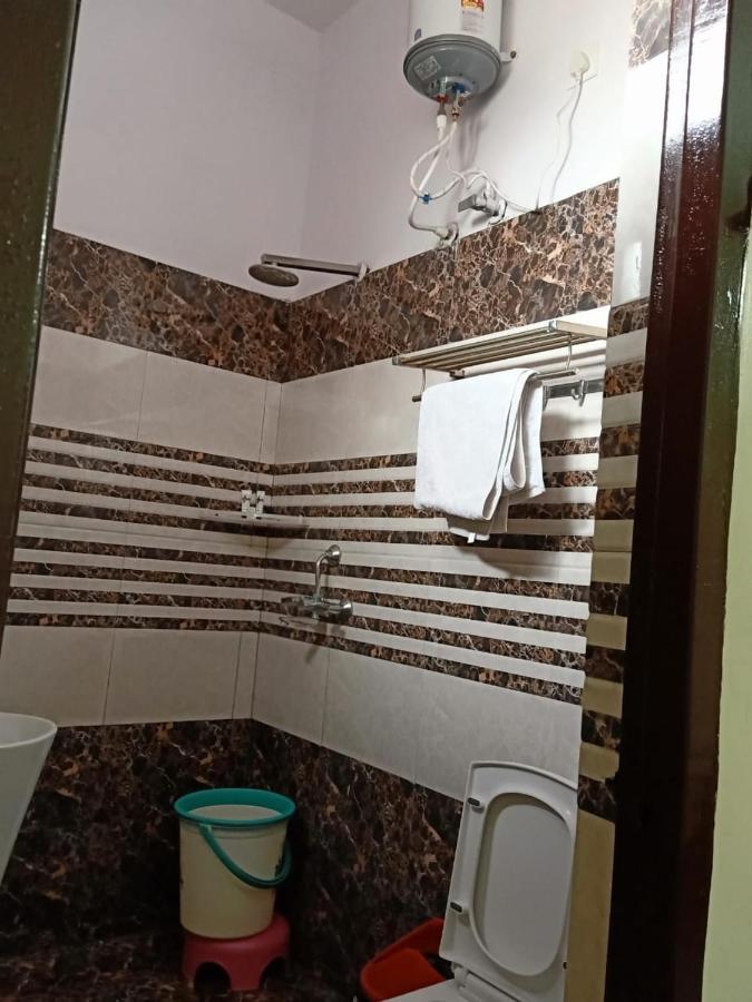 Shivjot Hotel Kharar Екстериор снимка