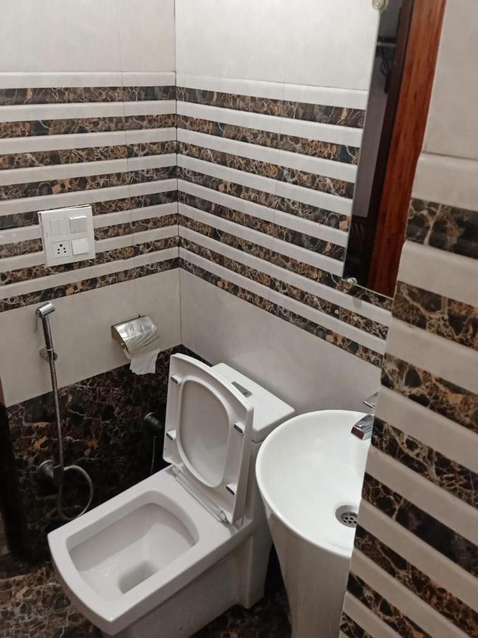 Shivjot Hotel Kharar Екстериор снимка
