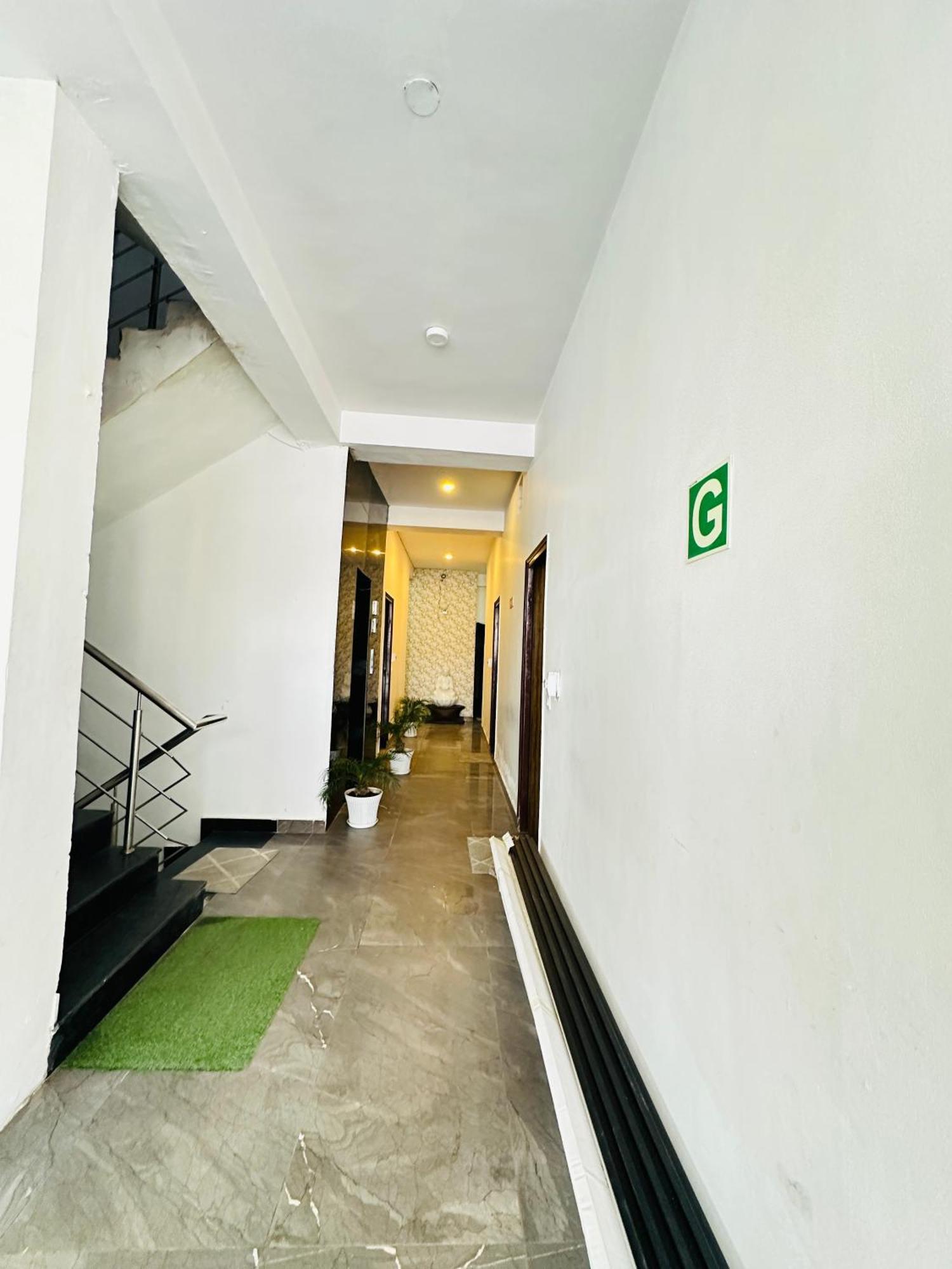 Shivjot Hotel Kharar Екстериор снимка