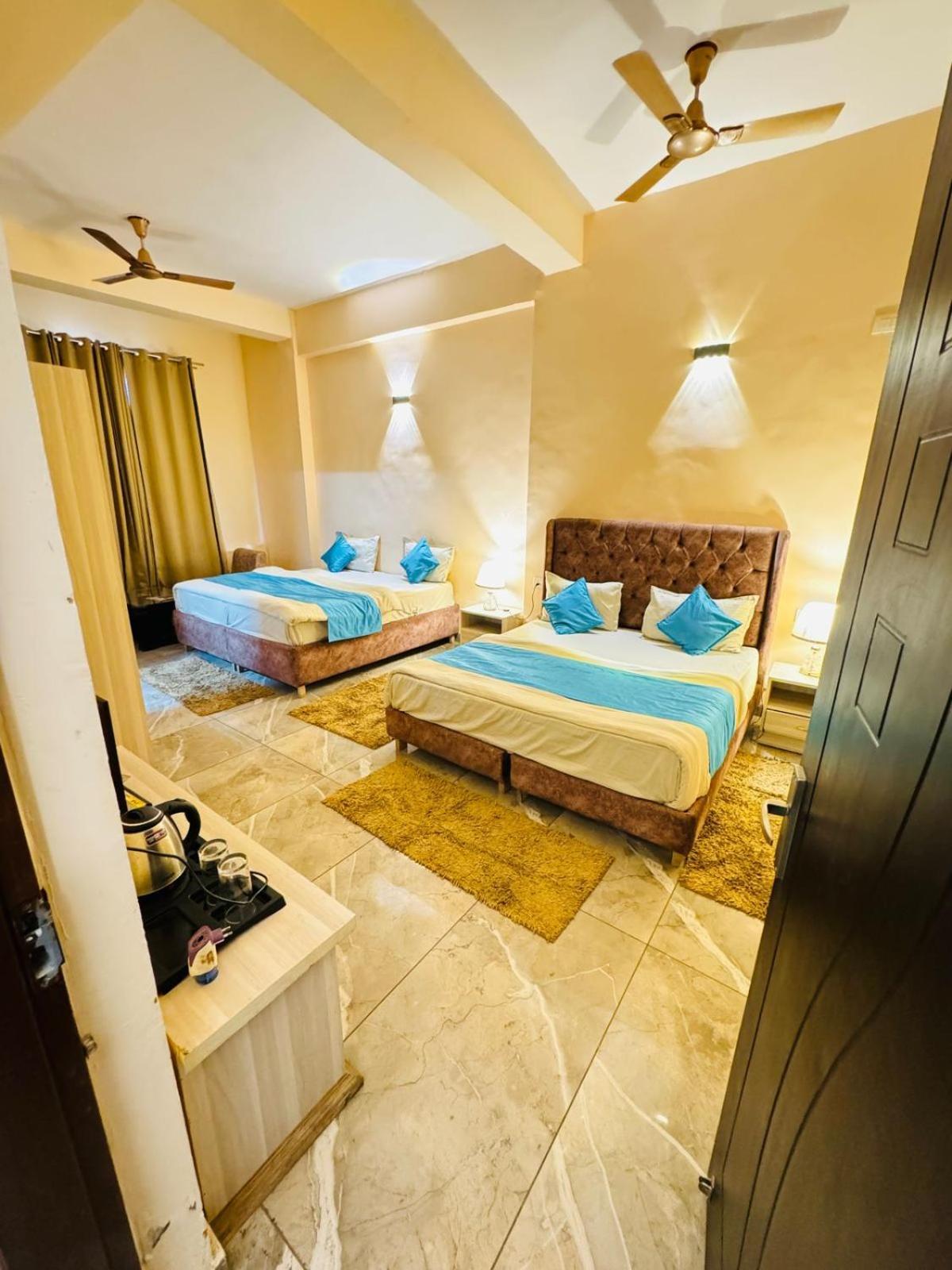 Shivjot Hotel Kharar Екстериор снимка